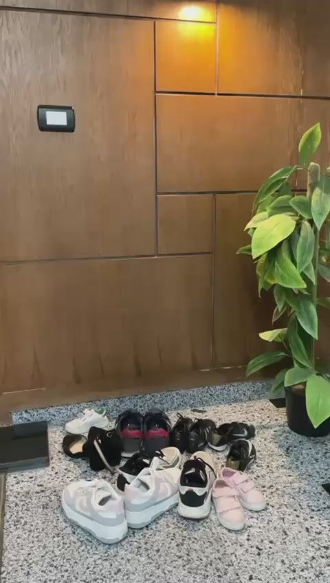 Shoe Rack with Wooden Top, Shoe Rack Storage Organizer 5-Tier, for Closet Entryway, Bedroom, 4 black steel frame shelves and a smooth counter wooden top